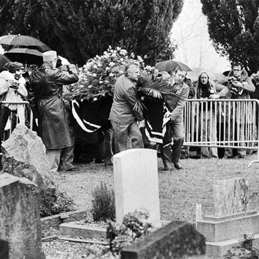 Charlie Chaplin's coffin was stolen after some days after he was buried