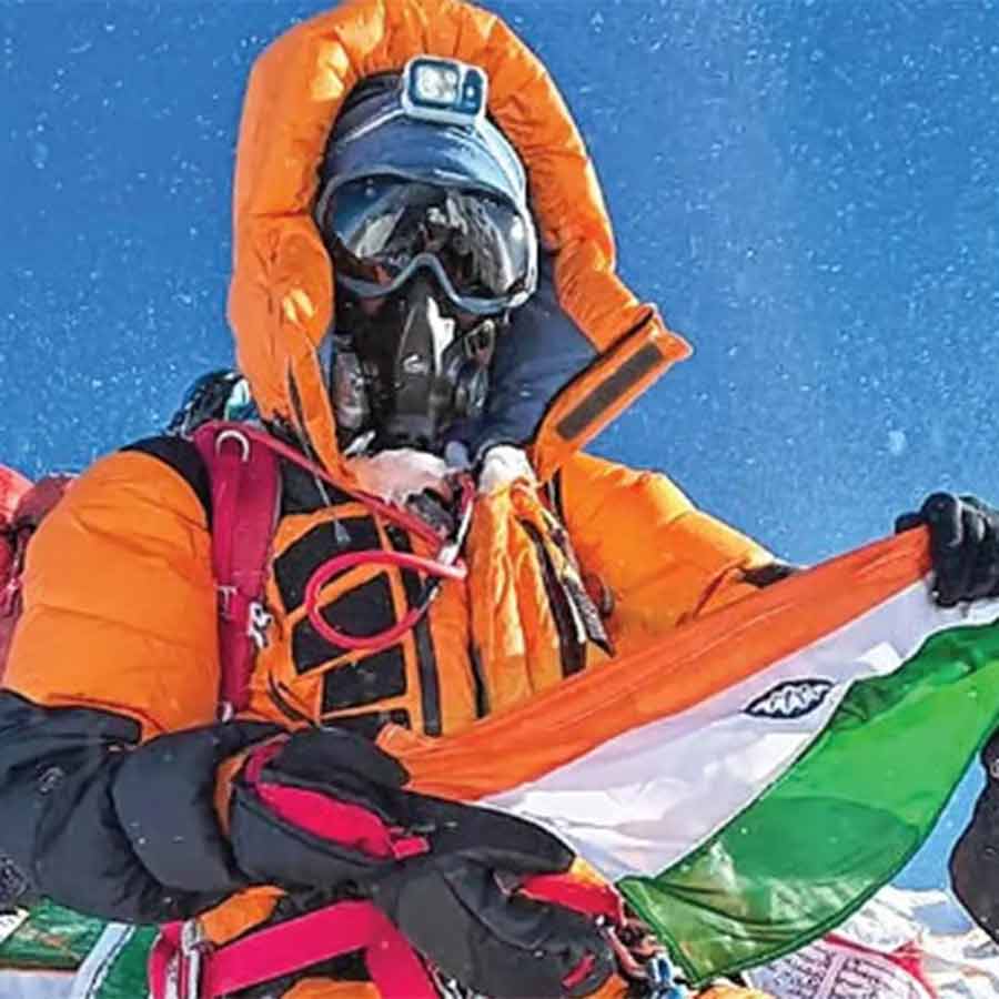 এভারেস্টে বর্ধমানের সৌমেন সরকার।