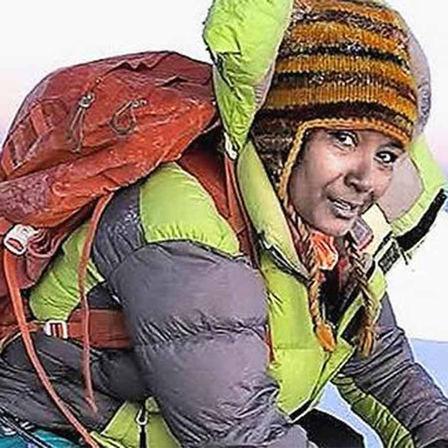 Rumpa Das from Ranaghat reached peak of Mount Everest