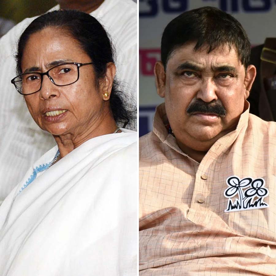 Mamata Banerjee called Anubrata Mondal during the TMC core committee meeting in Birbhum dgtld