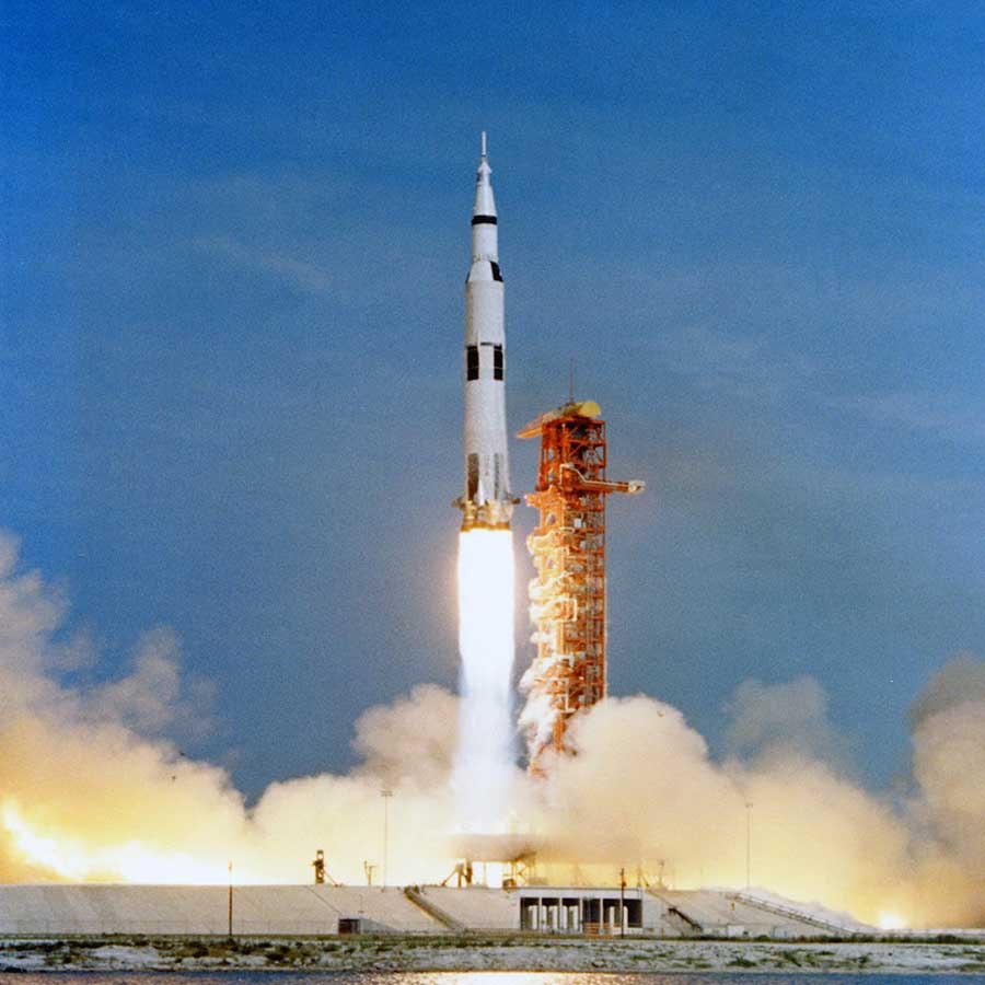 Russian and China will build Nuclear Power Station on moon within 2035