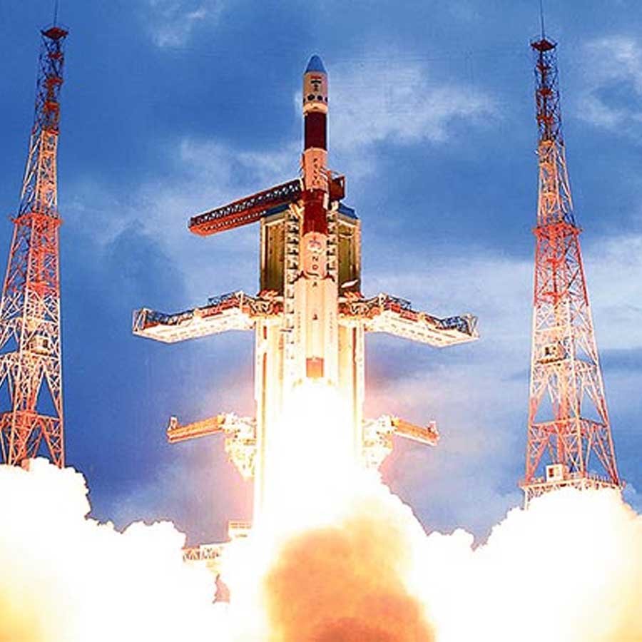 Russian and China will build Nuclear Power Station on moon within 2035