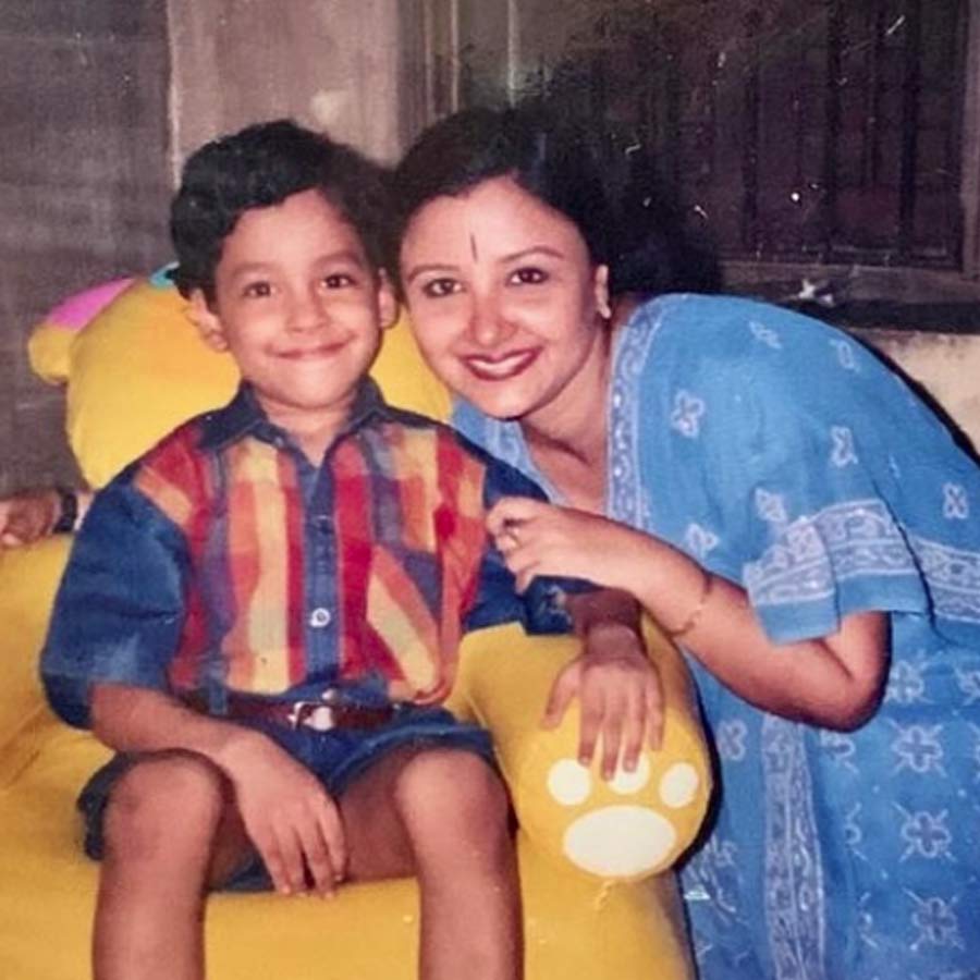 মায়ের সঙ্গে ঋদ্ধি। 