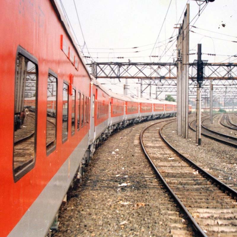 Sealdah Division takes a series of steps to maintain normal rail services during monsoon