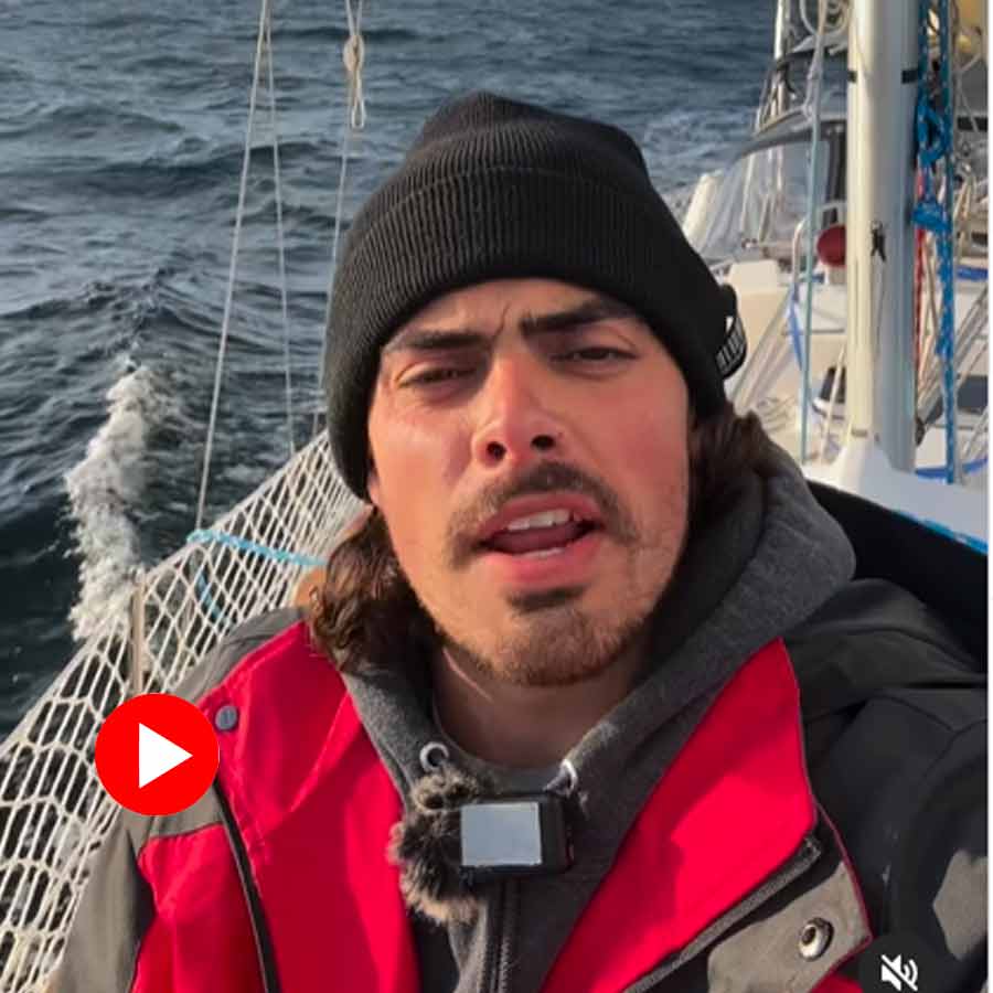 Video of man who quitted corporate job and started sailing in the Pacific ocean with pet cat dgtl