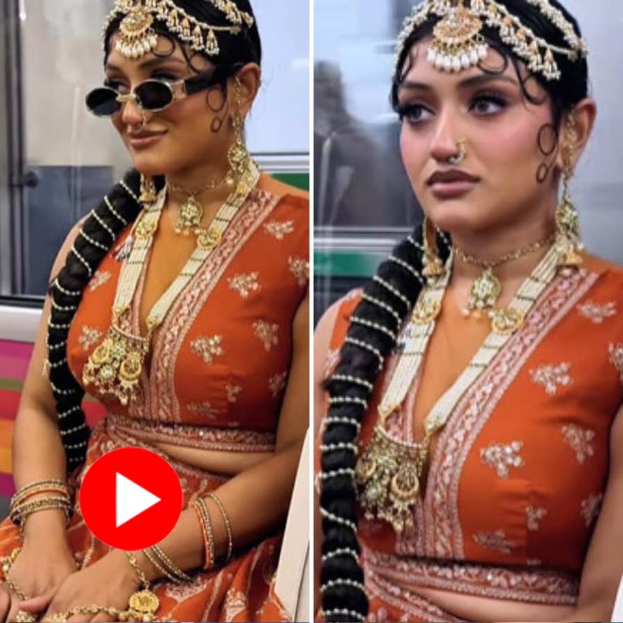 influencer travelling to Paris metro