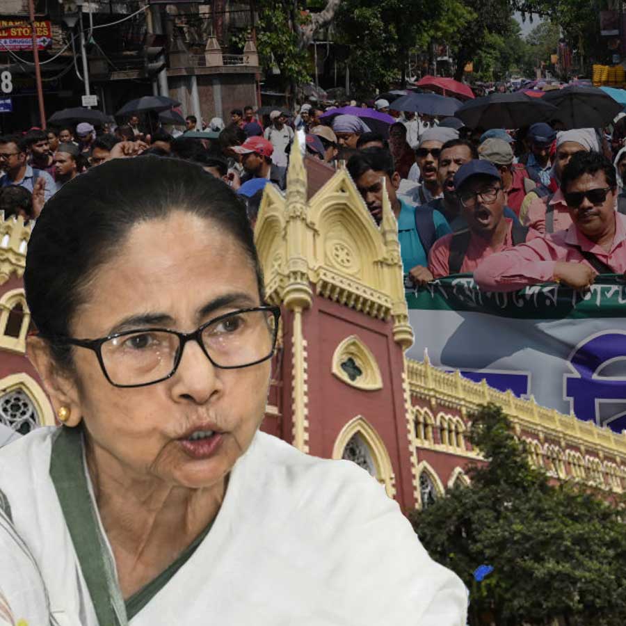 Calcutta High Court division bench not intervening in single bench order over super numerary post in upper primary recruitment