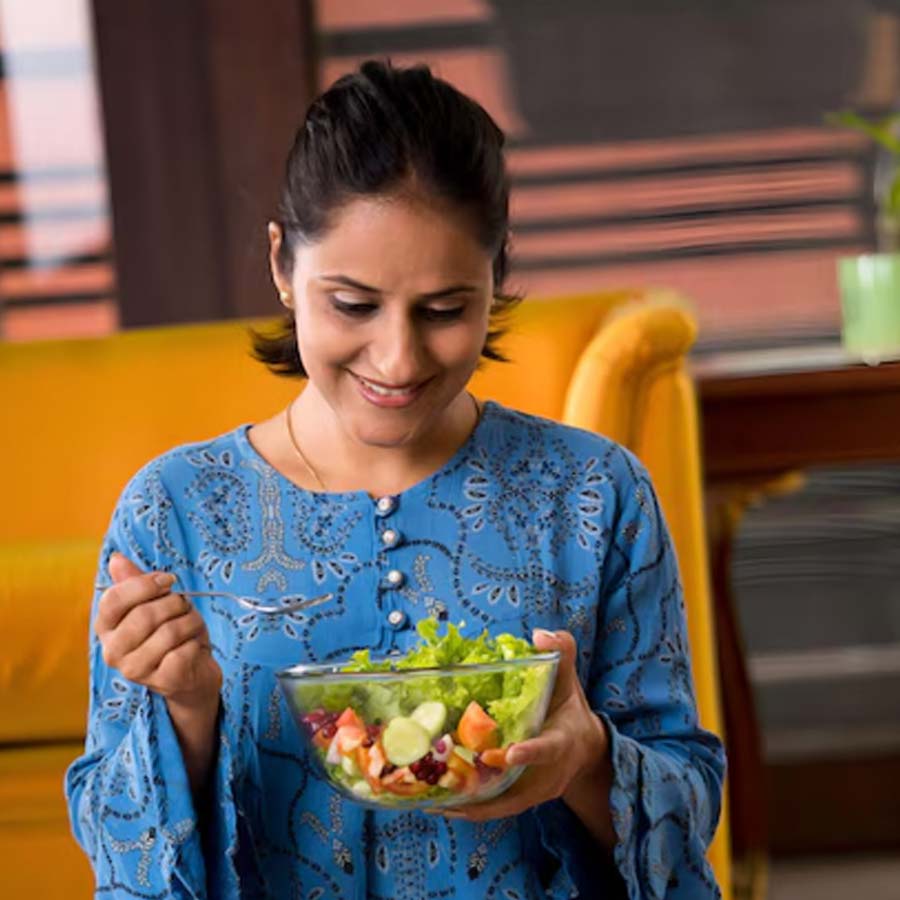 Is it safe to eat fruits after meals here is what it does to your health