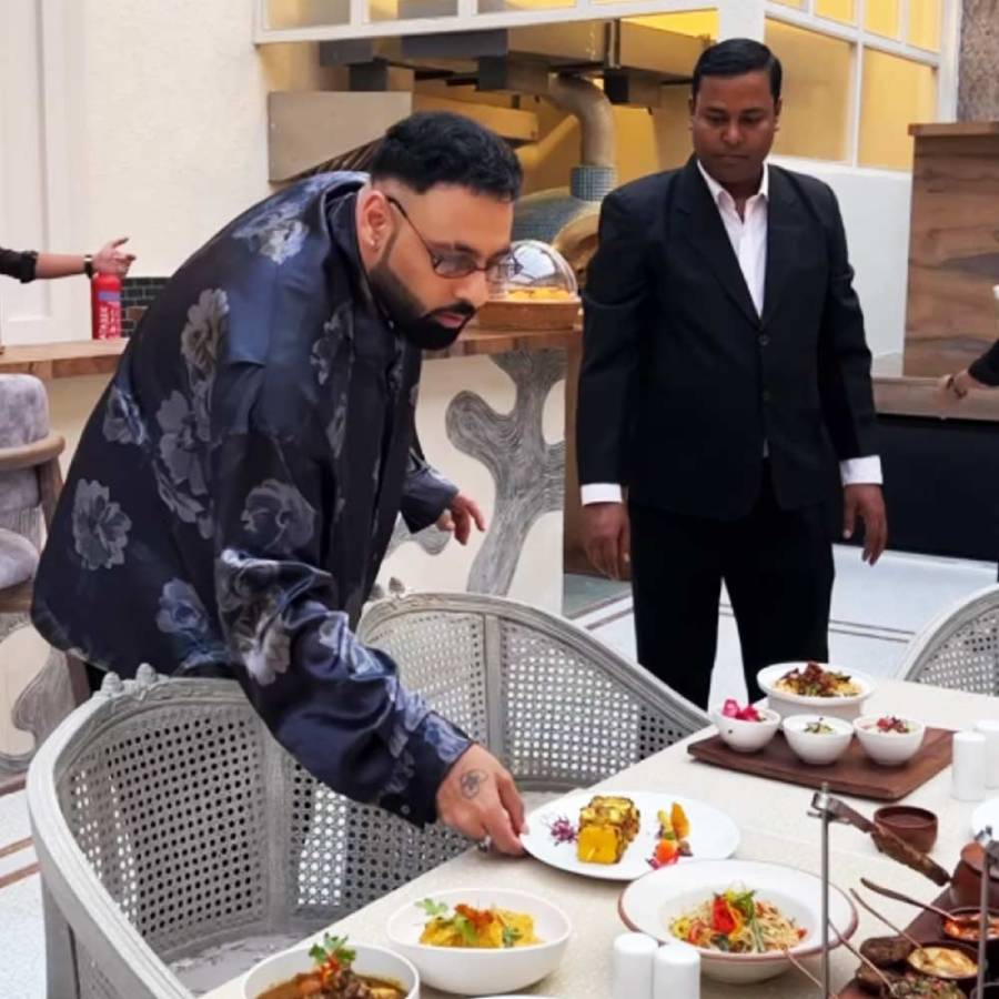 খাদ্যাভ্যাসে পরিবর্তন এনেই ওজন কমিয়েছেন বাদশা।