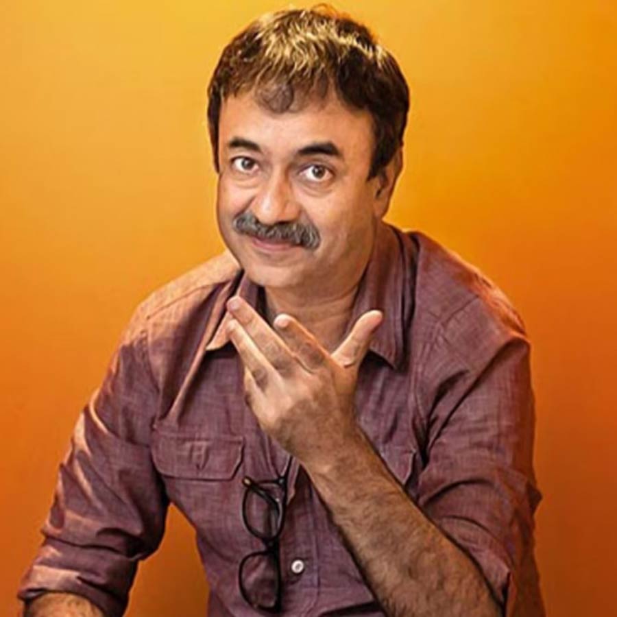 ২০০৩ সালে ‘মুন্নাভা‌ই এমবিবিএস’ ছবির মাধ্যমে পরিচালনার জগতে কেরিয়ার শুরু করেন রাজকুমার হিরানী। তার পর তাঁর কেরিয়ারের ঝুলি ভরাতে থাকে ‘থ্রি ইডিয়টস’, ‘পিকে’, ‘সঞ্জু’, ‘লগে রহো মুন্নাভাই’, ‘ডানকি’র মতো ছবি। কেরিয়ার শুরুর আগেই বিয়ে সেরে ফেলেন রাজকুমার।