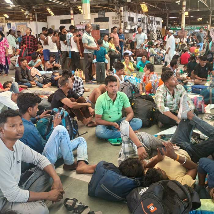 Many express trains cancelled due to signal problem at Santragachi in Howrah division