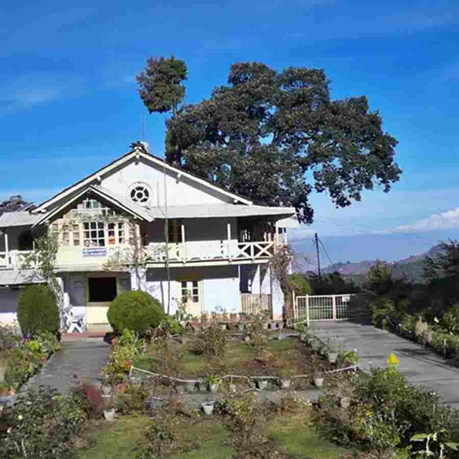 মায়াবতীর সৌন্দর্যও মন ভাল করে দেবে।