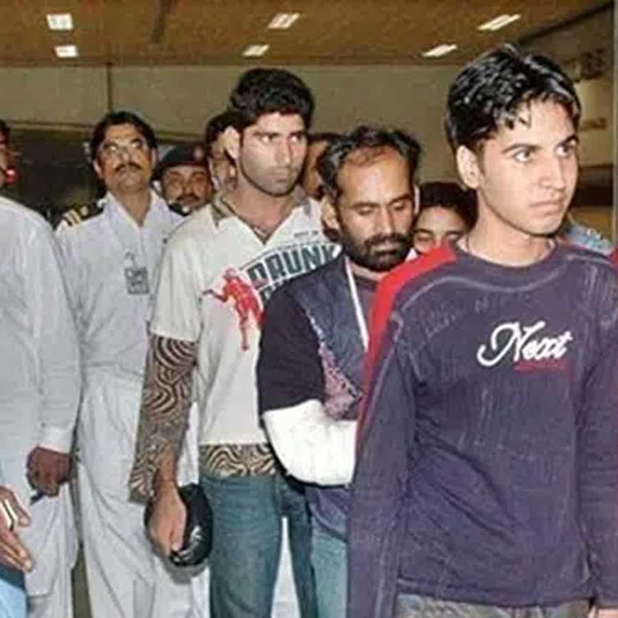 Thousands Pakistani deported for begging abroad, says report