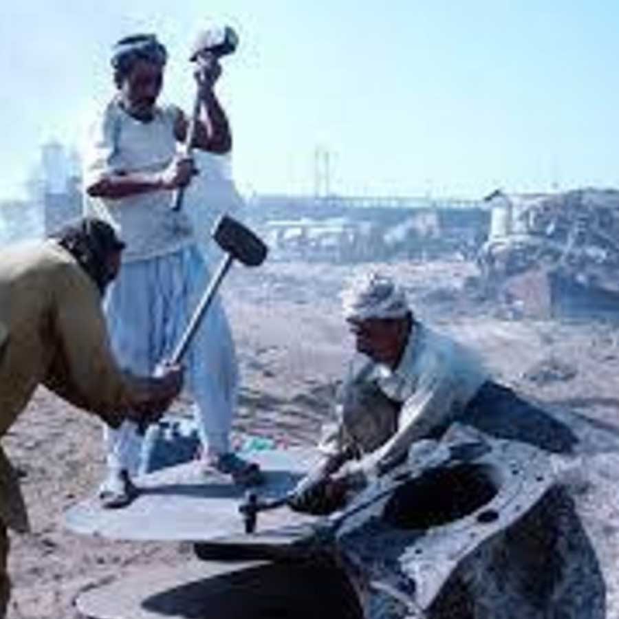 Thousands Pakistani deported for begging abroad, says report