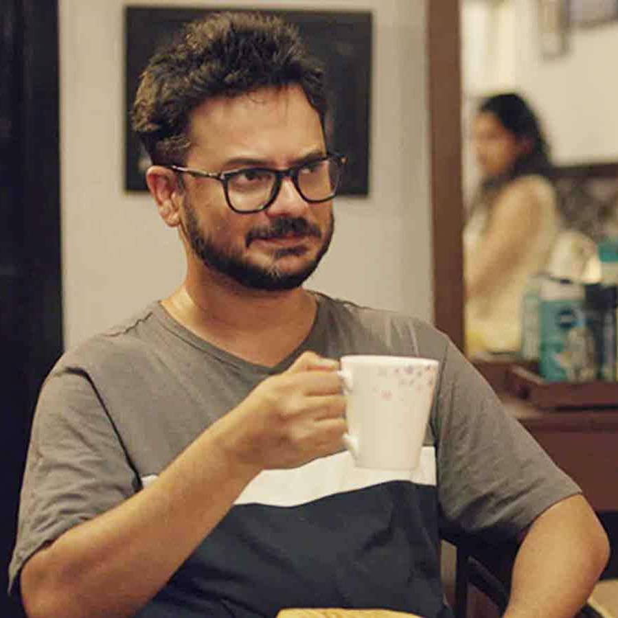 Actor Rahul Arunoday Bandyopadhyay Likes Tea And Kiss Simonteously dgtl
