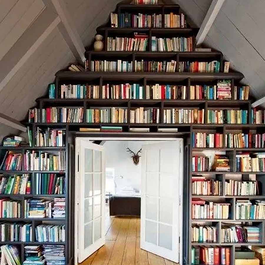 Decorate your favorite nook as a personal library or study without huge expenses