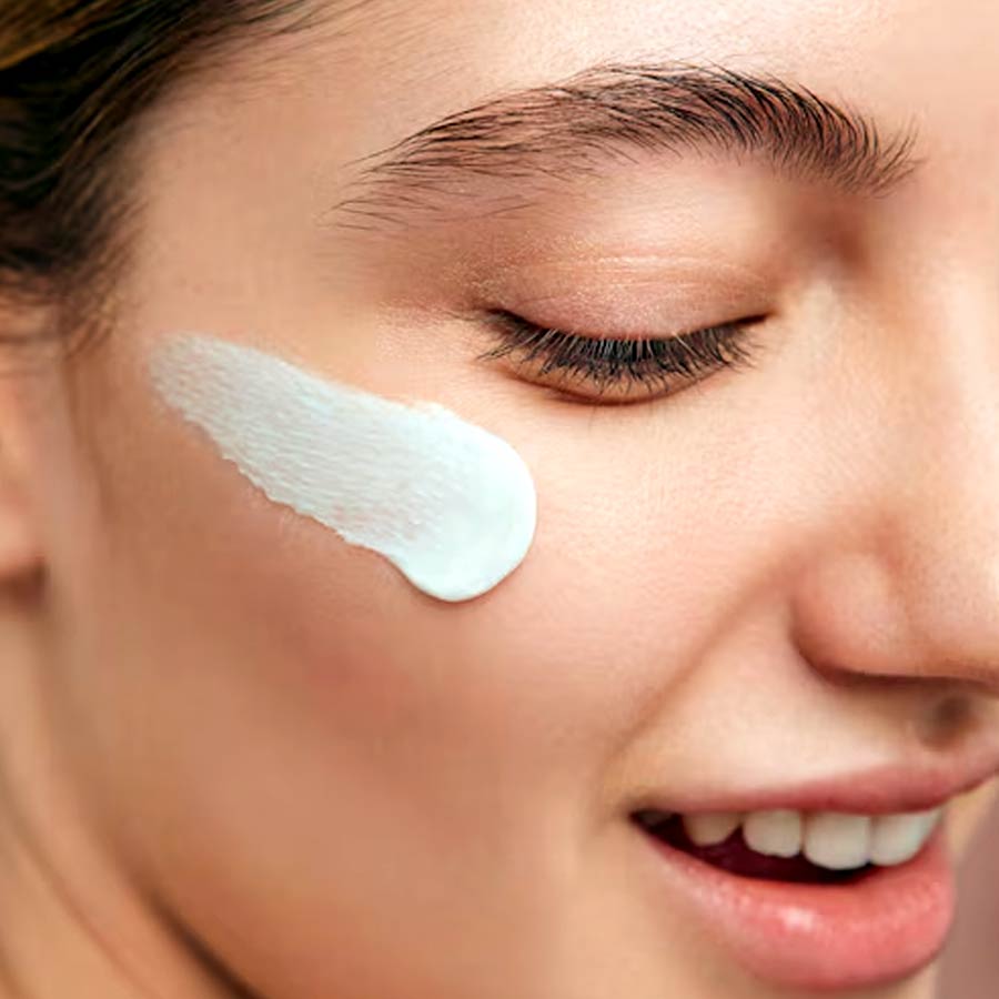 Doctor explains why you shouldn't use retinol serums during the day dgtl