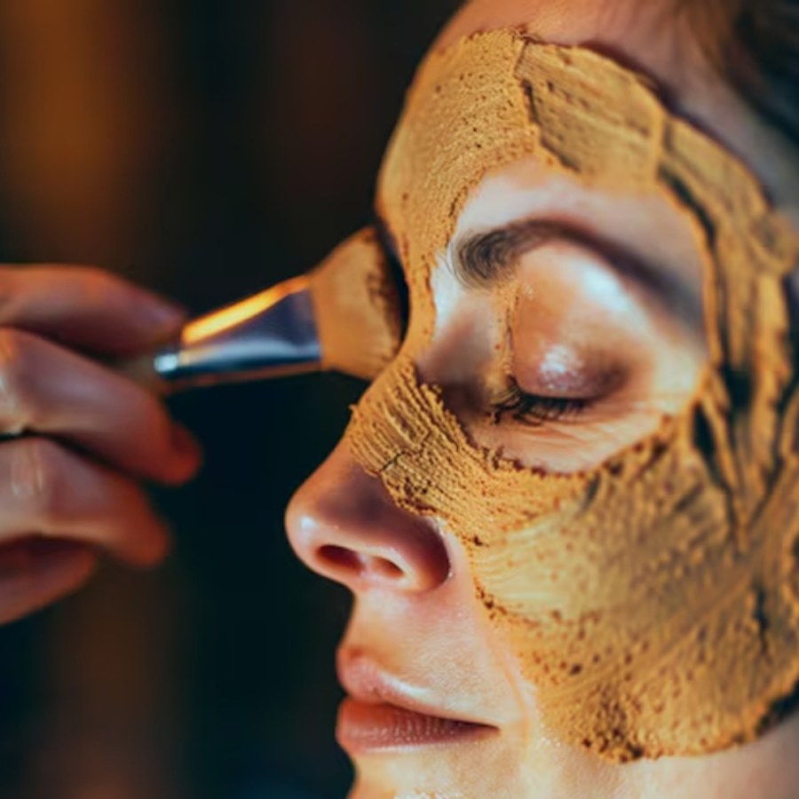 Skincare Routine with Sandalwood powder can be beneficial for dry and acne skin dgtl