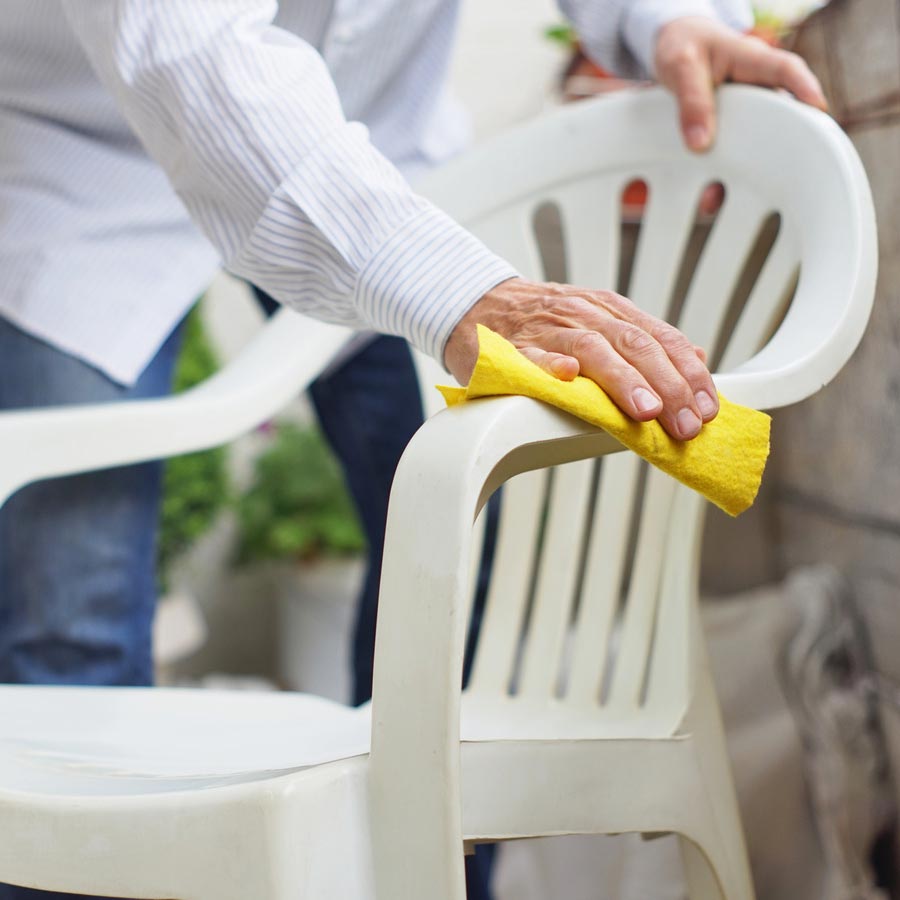 How to clean white or light colour plastic chair dgtl