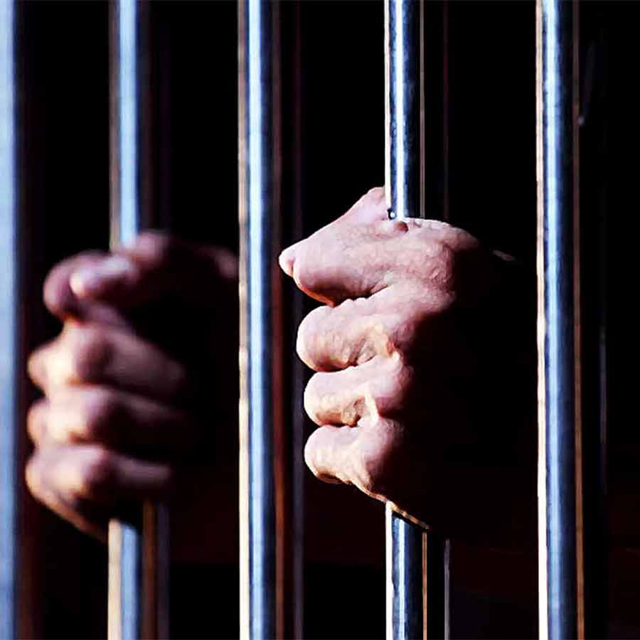 Husband sentenced to life for murdering wife dgtld