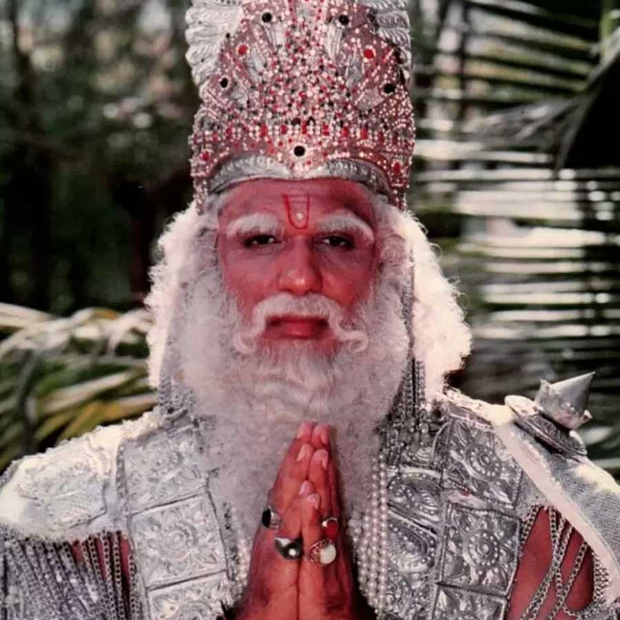 Meet Firoz Khan who played Arjun in Mahabharat changed his name and left acting