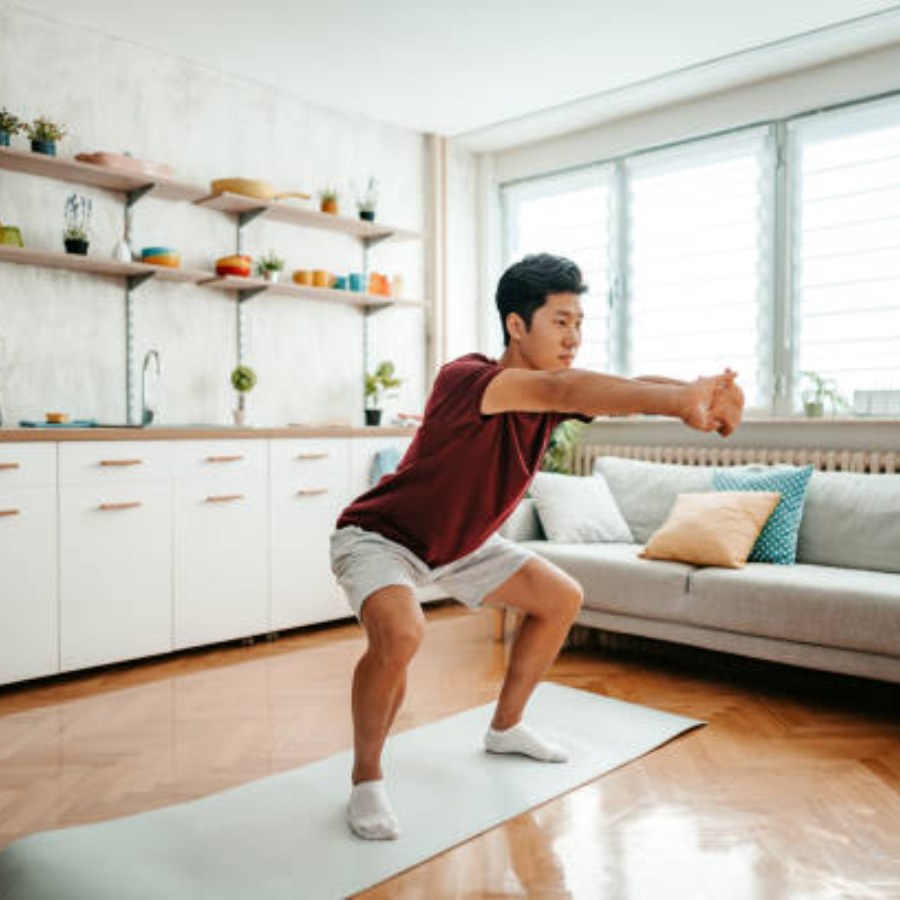 How to do squats in the morning, what are the health benefits of this exercise 