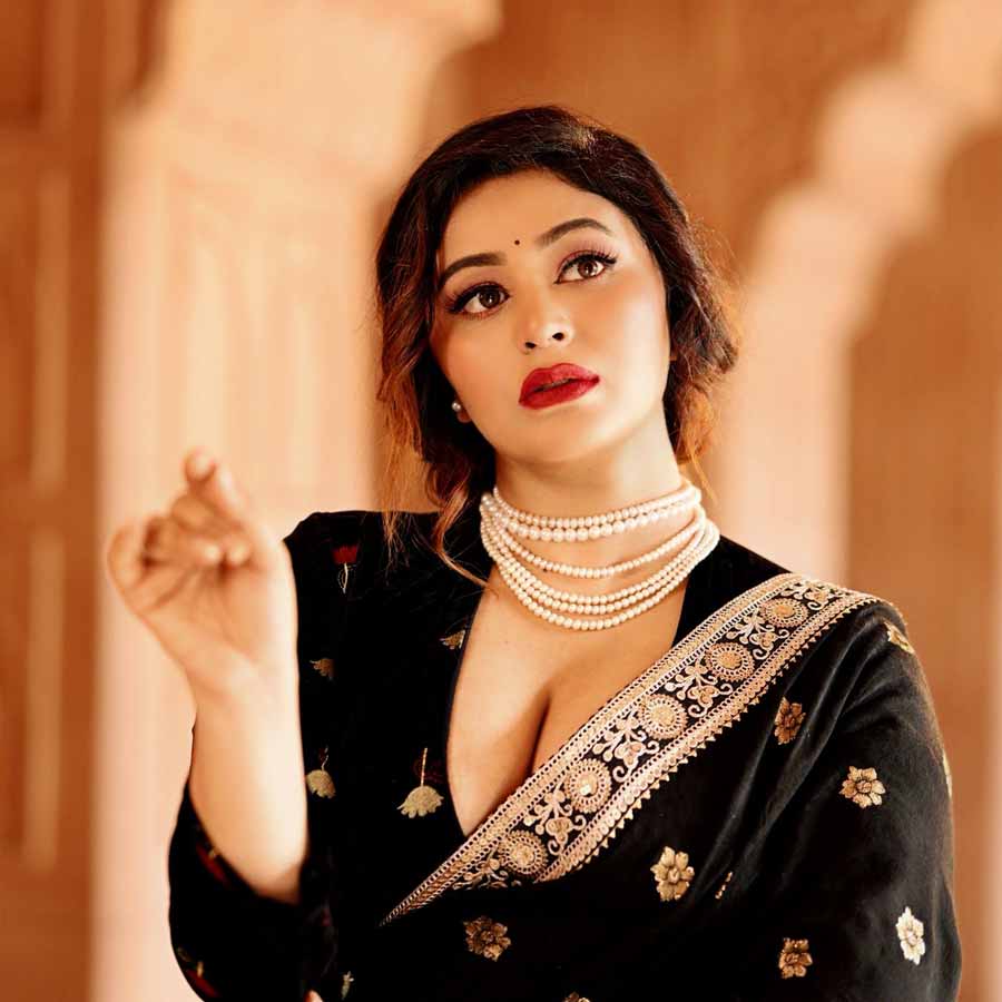 Is playing the role of widow before marriage putting pressure on Actress Ritabhari Chakraborty dgtl
