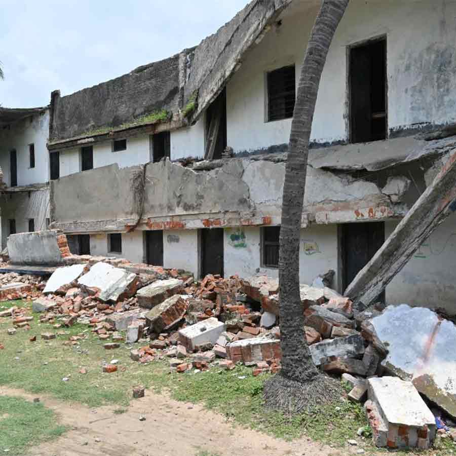 A school building at Parui collapsed, Students worried about their studies