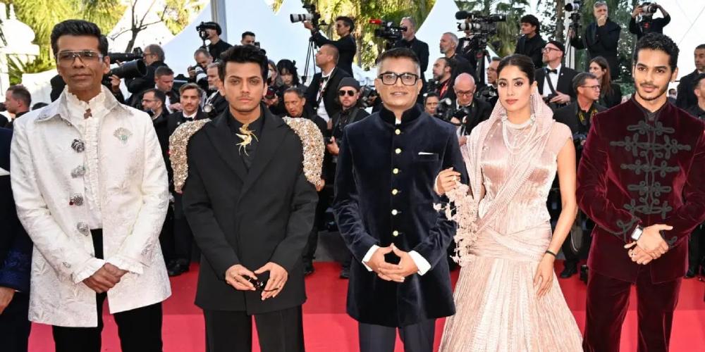 কানে নিজেদের ছবির প্রদর্শনে এসেছিলেন হোমবাউন্ডের অভিনেতা, অভিনেত্রী, পরিচালক এবং প্রযোজকেরা। 