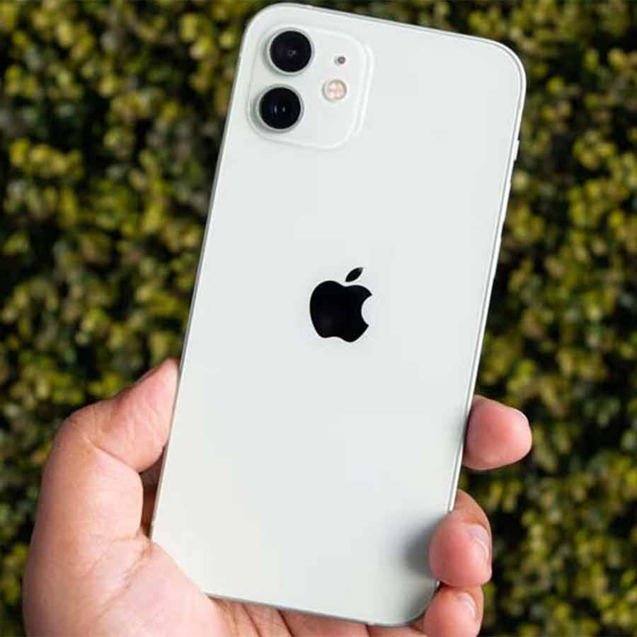 Iphone and laptop ordered online stolen on road in Nadia Haringhata, police arrests three dgtld