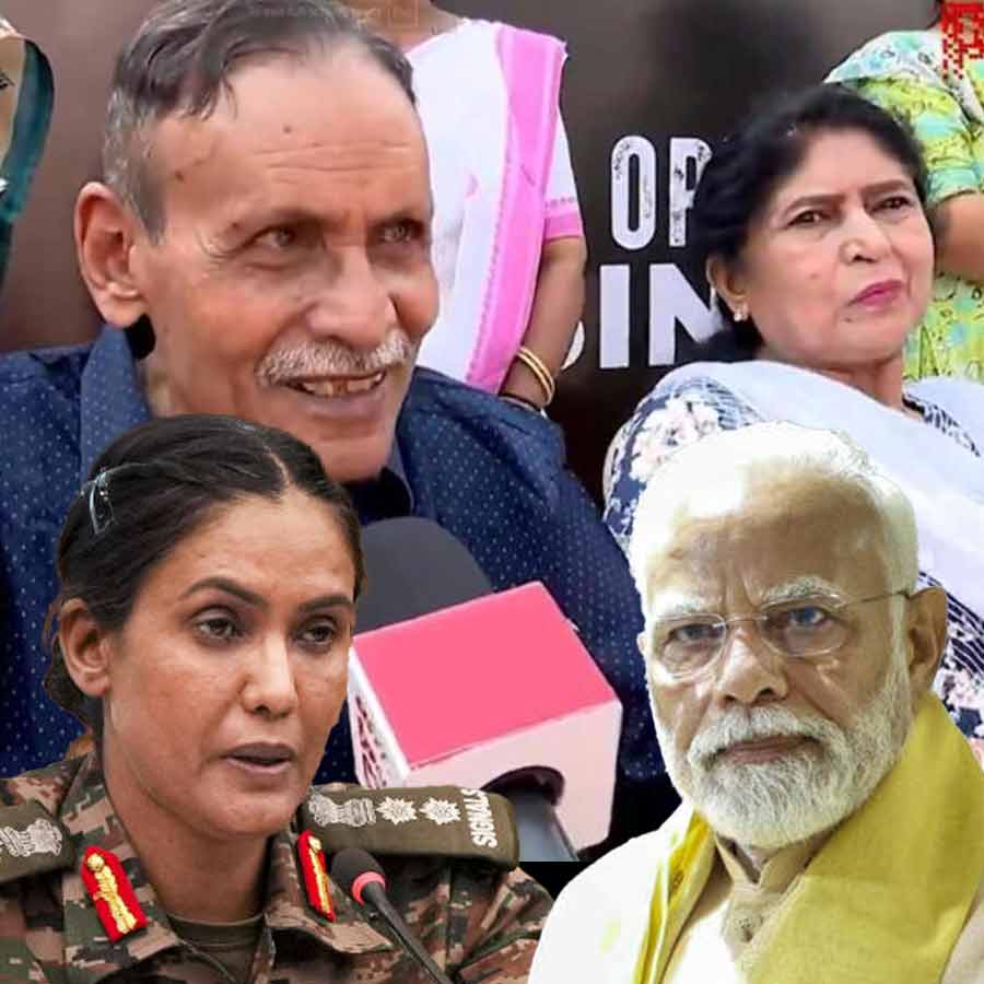 Family of Colonel Sofiya kureshi joins roadshow of PM Narendra Modi in Gujarat dgtl
