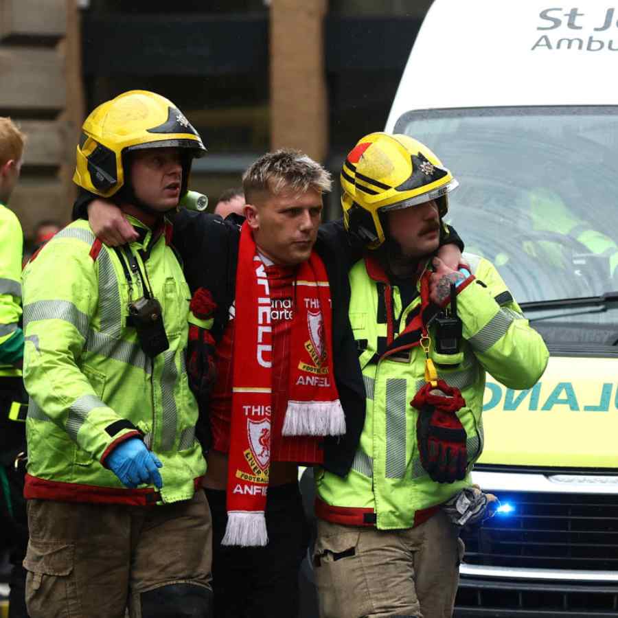 Several injured as a car rams into crowd during Premier League victory parade of Liverpool dgtl