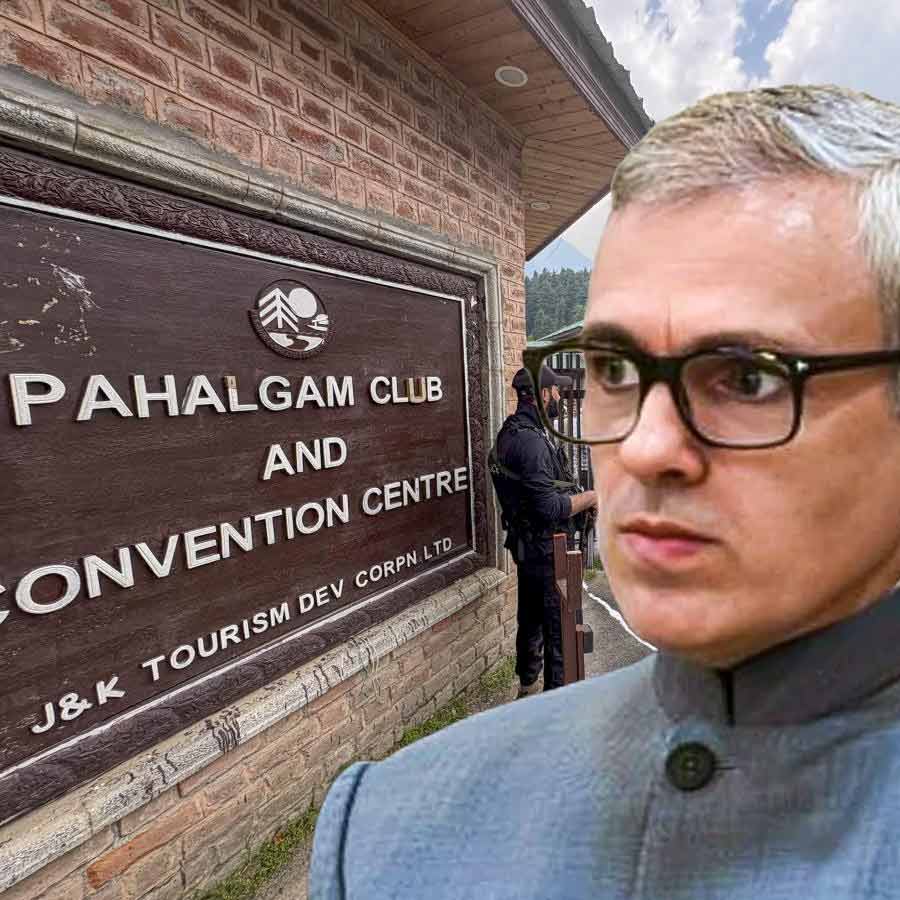To build confidence Omar Abdullah and his cabinet to meet at Pahalgam dgtl
