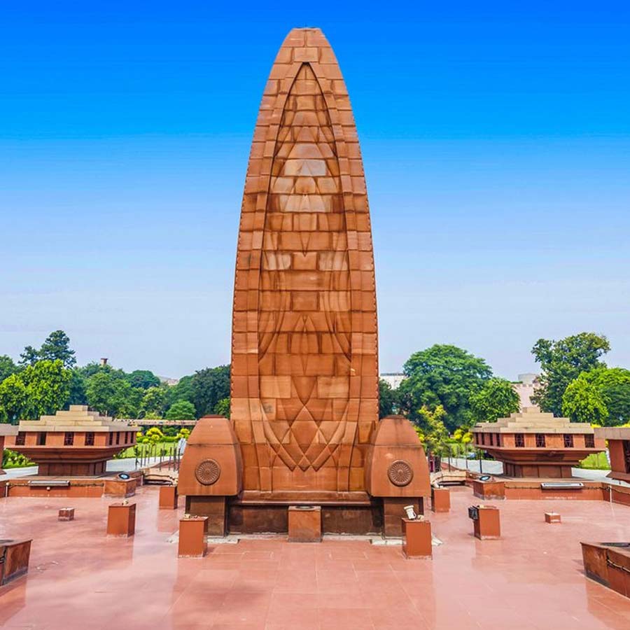 জালিয়ানওয়ালা বাগের স্মৃতিসৌধ।