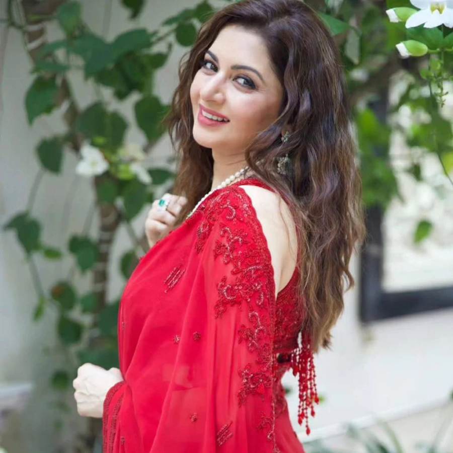 Actress Bhagyashree shares a special detox drink for glowing skin like new bride dgtl
