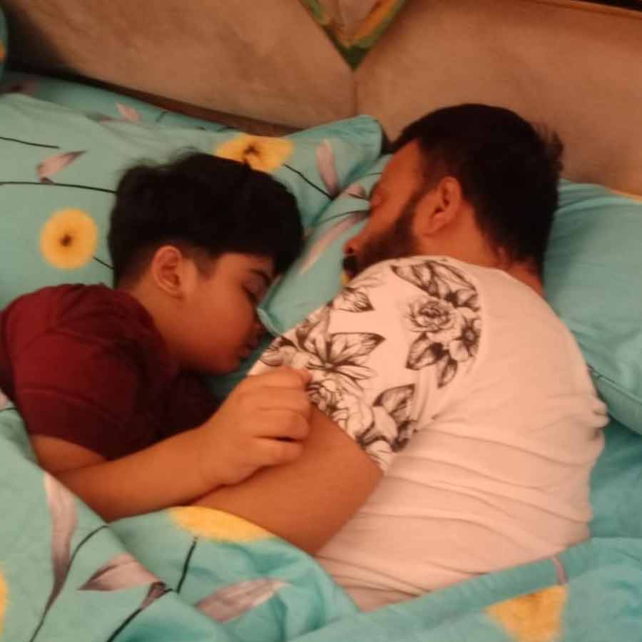 Is Apu Biswas and Shobnom Bubly trying to prove point who is more close to Shakib Khan 