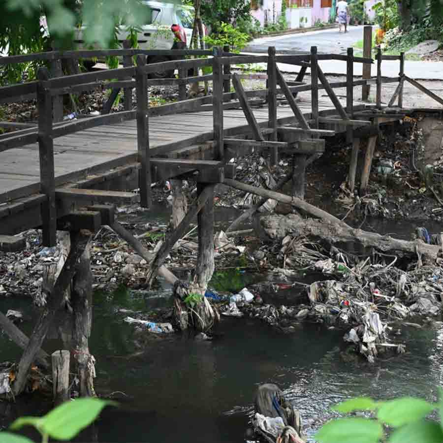 The poor condition of various canals in and around Kolkata