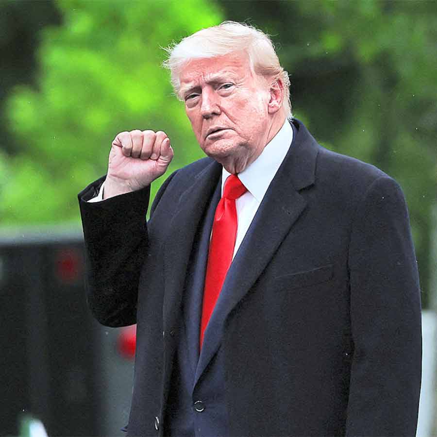 US appeals court temporarily reinstates Donald Trump’s Liberation Day tariffs dgtl