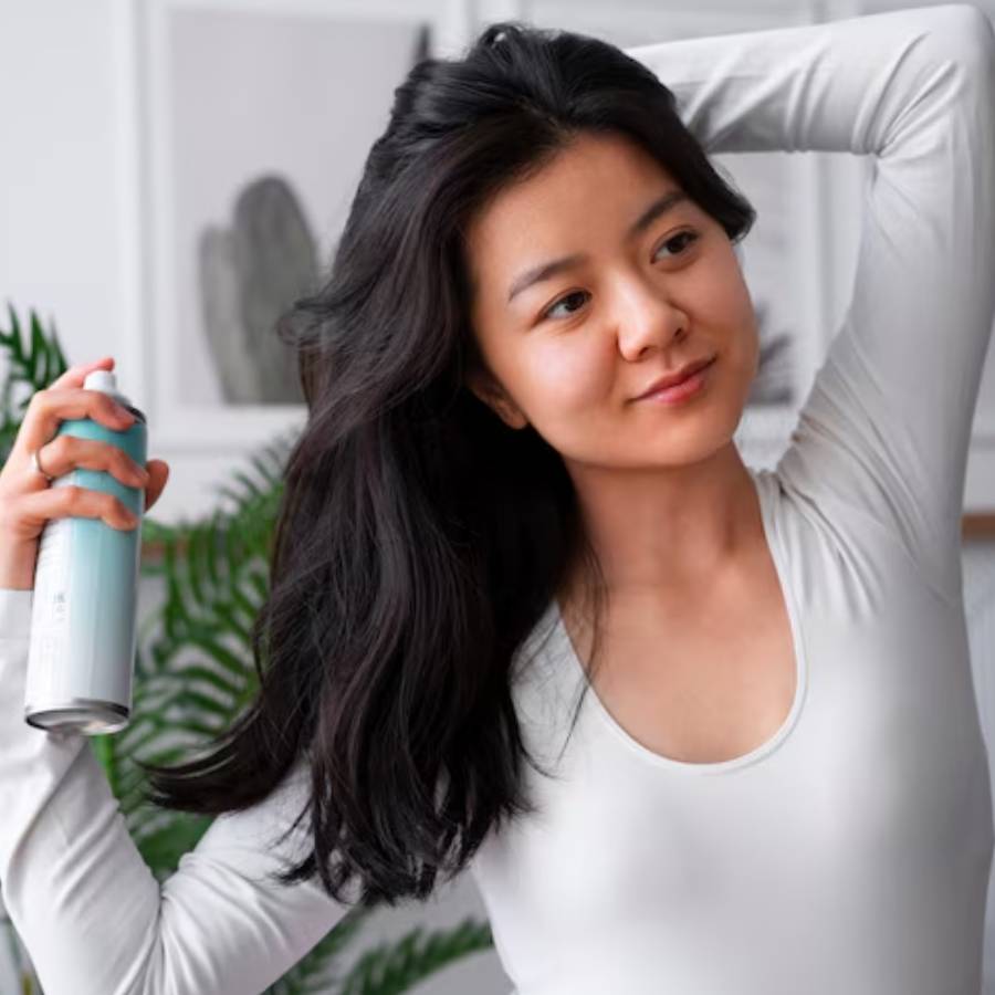 ধাপে ধাপে জেনে নিন কেশচর্চার পদ্ধতি।