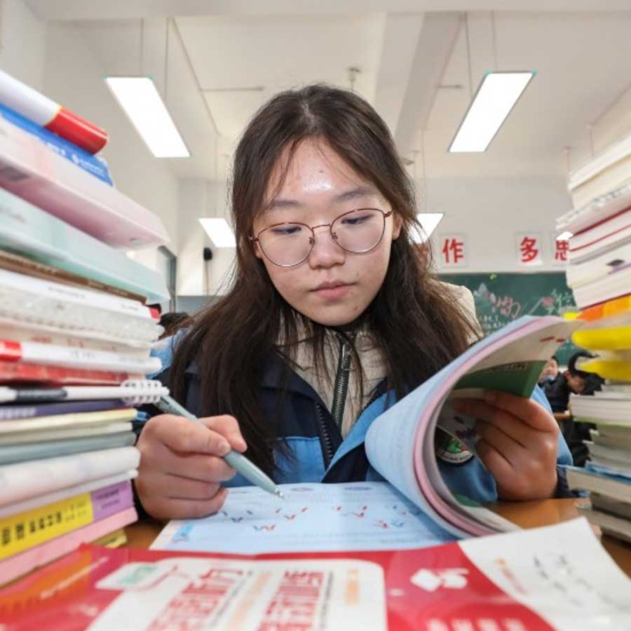 US announces aggressively revoke visas of Chinese students, know its reason and impact