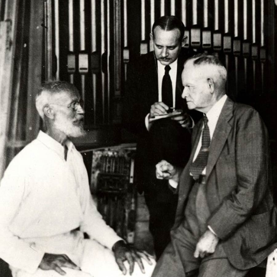 All need to know about Carl Tanzler and his bizarre case 