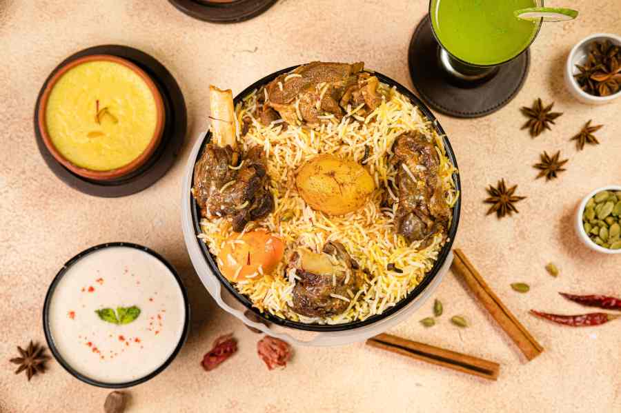 বিরিয়ানি খান বিনা সঙ্কোচে।