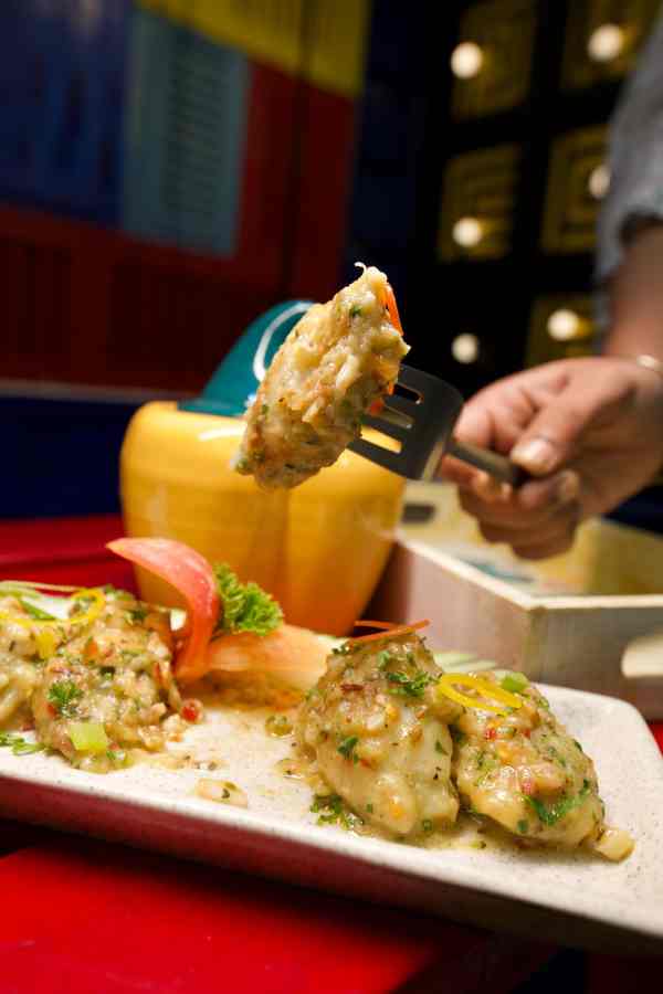 জামাইষষ্ঠীতে ভেটকি উৎসবের আয়োজন ফোর কয়েন'সে।