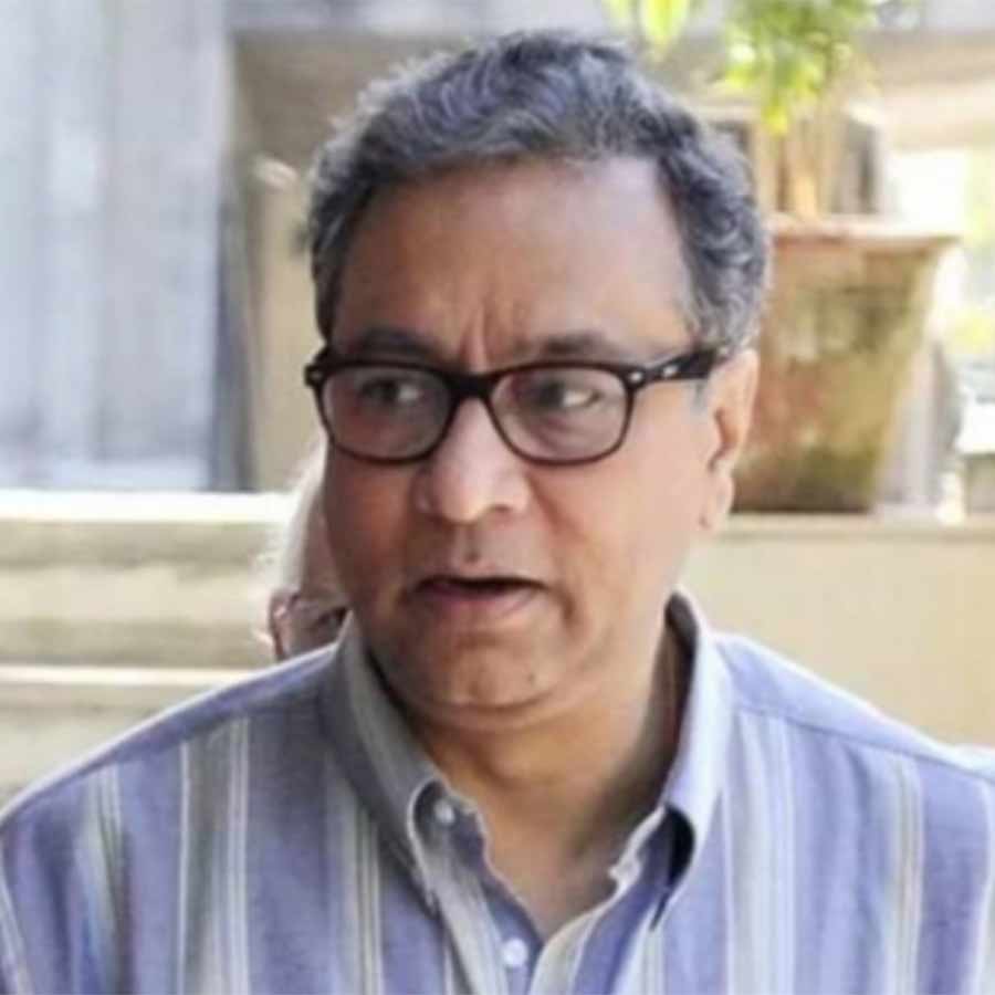 রাজ্যের শাসক দলের প্রাক্তন সাংসদ জহর সরকার।