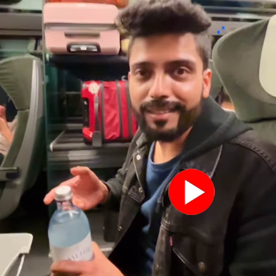 Video of Indian tourist buying water bottle in Europe train journey with 500 rupees goes viral dgtl