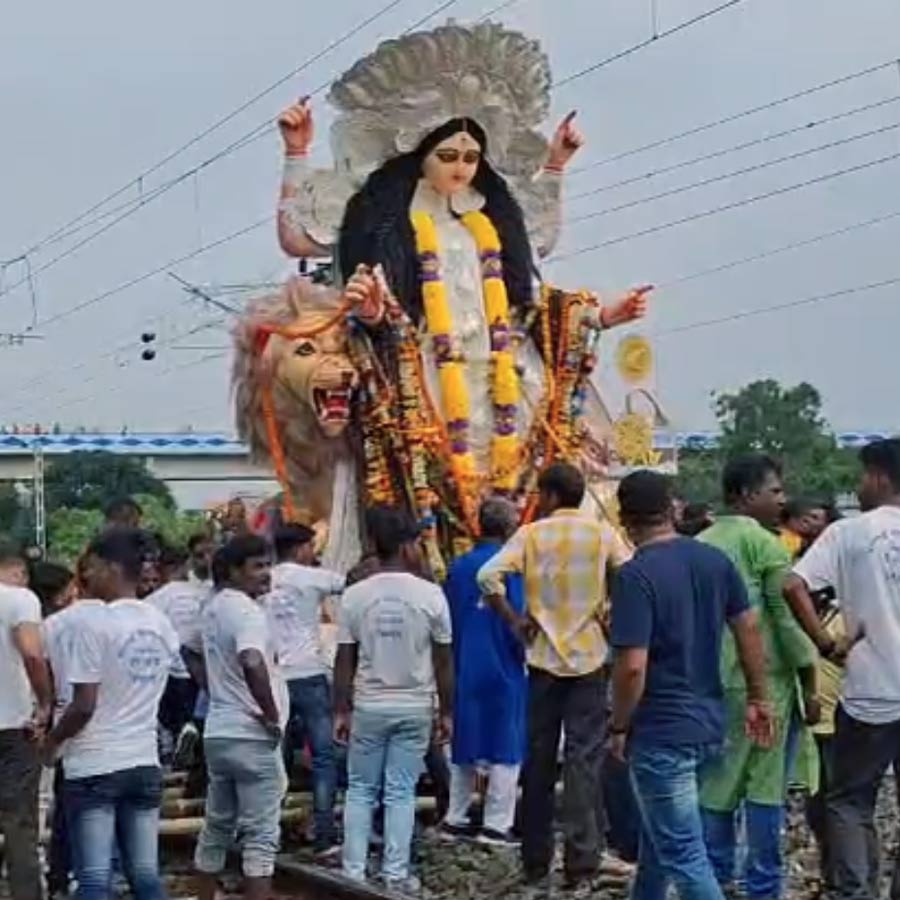 Grand Immersion Ceremony of Jagadhatri Puja in Chandannagar dgtld