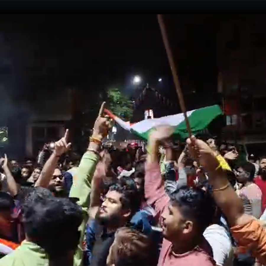 Richa Ghosh’s city Siliguri celebrate after India’s victory in ICC Women’s ODI World Cup Final dgtld