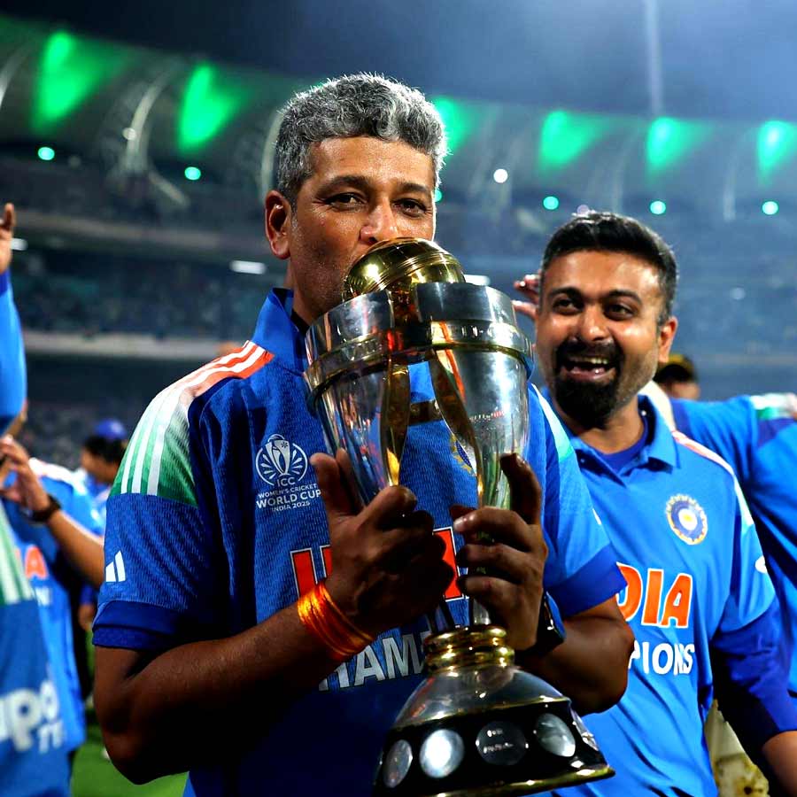 Meet Amol Muzumdar, the Head Coach Behind India Women’s Historic World Cup Win