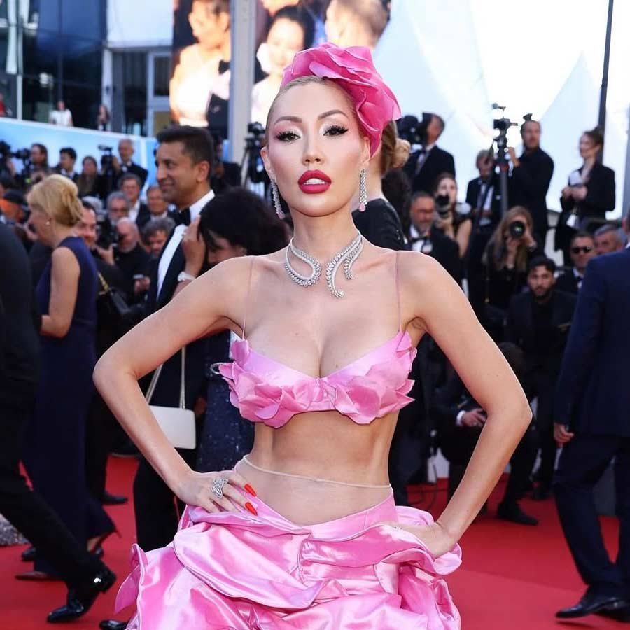 Former spy reveals how China and Russia sending spies to seduce Silicon Valley workers