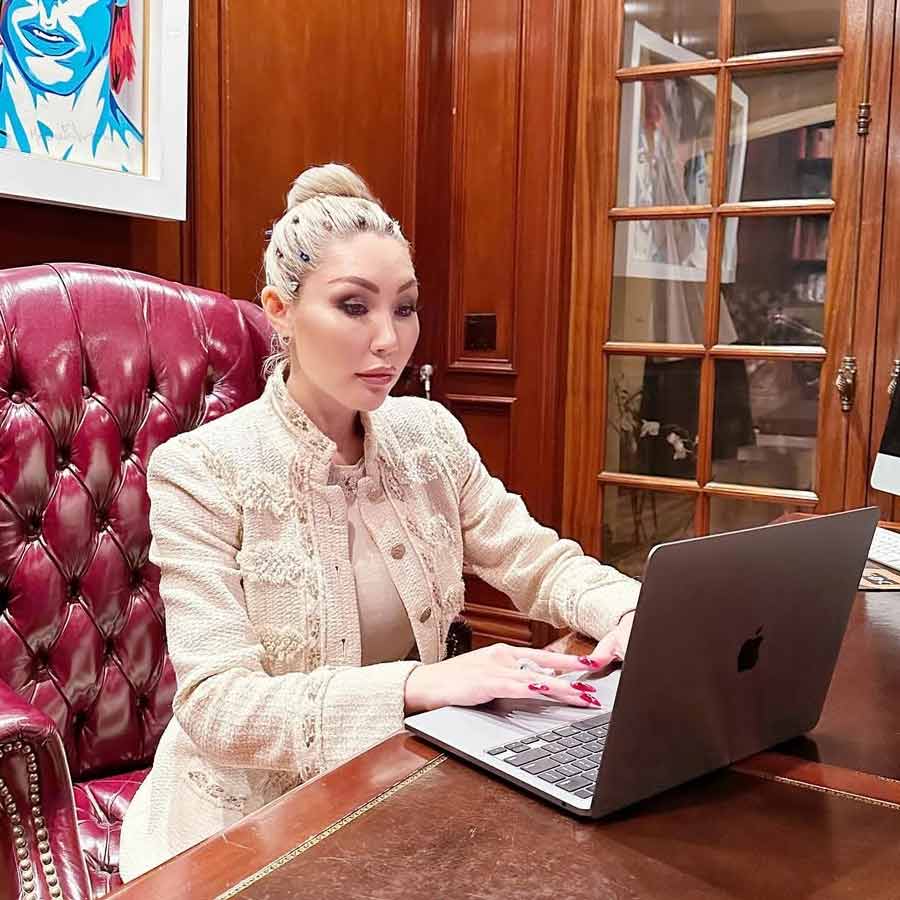 Former spy reveals how China and Russia sending spies to seduce Silicon Valley workers